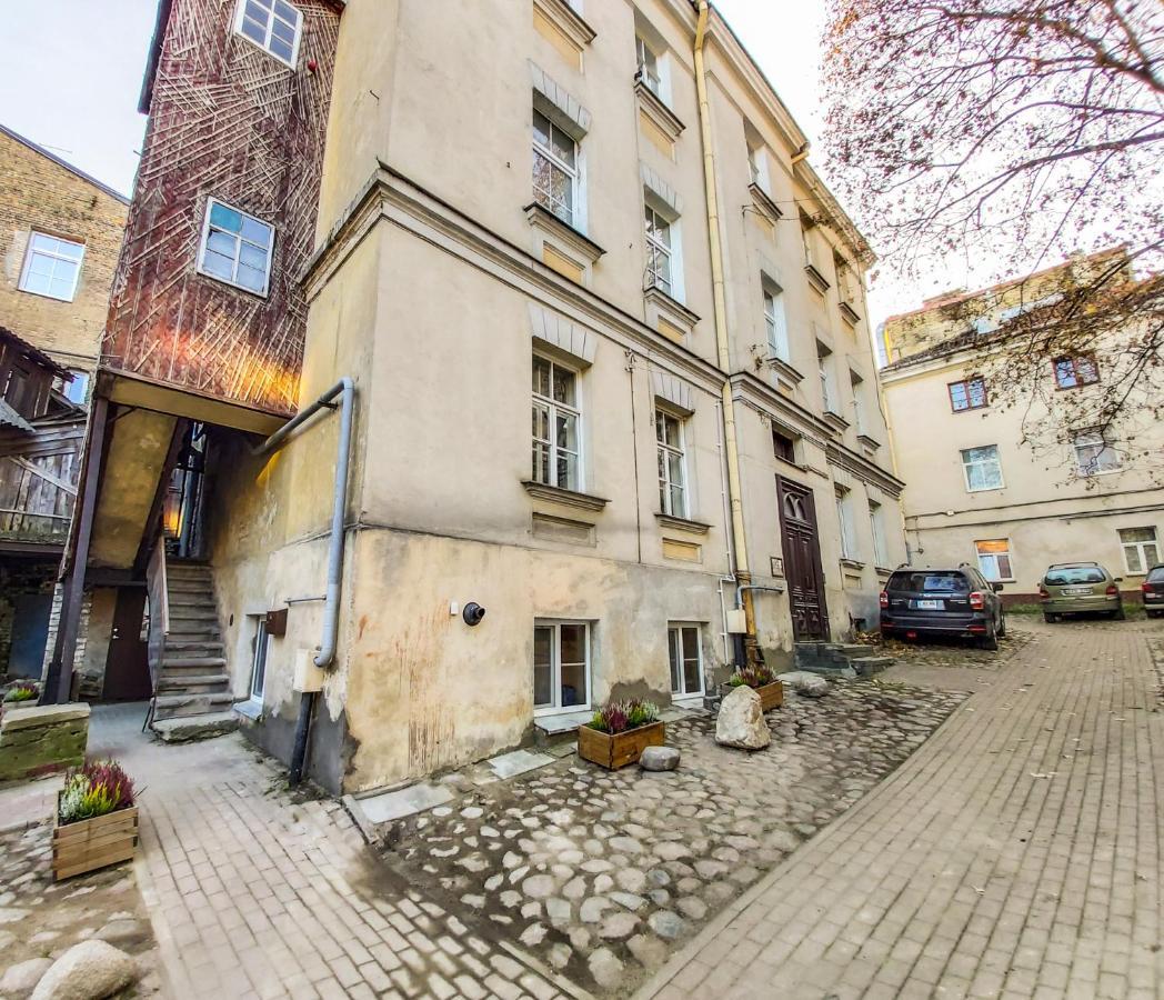 Unesco Hidden Arches - Restored 3 Bedroom Apartment In The Historic Pilies St. Vilnius Ngoại thất bức ảnh